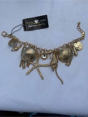 Traci Lynn Gold Sea Charm Bracelet - Gold Shell & Starfish NWT